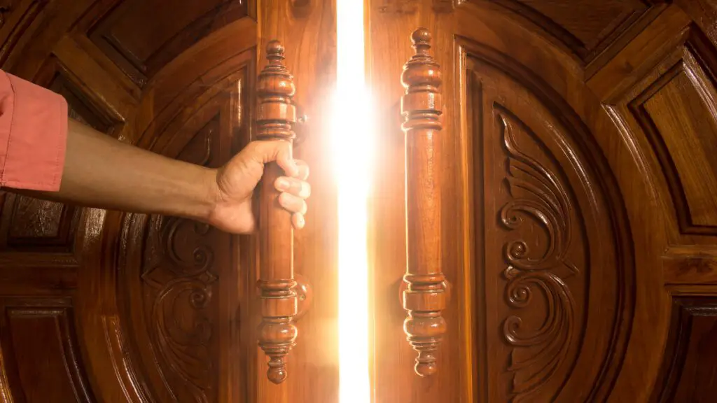 How to Make LED Lights Turn On When Door Open